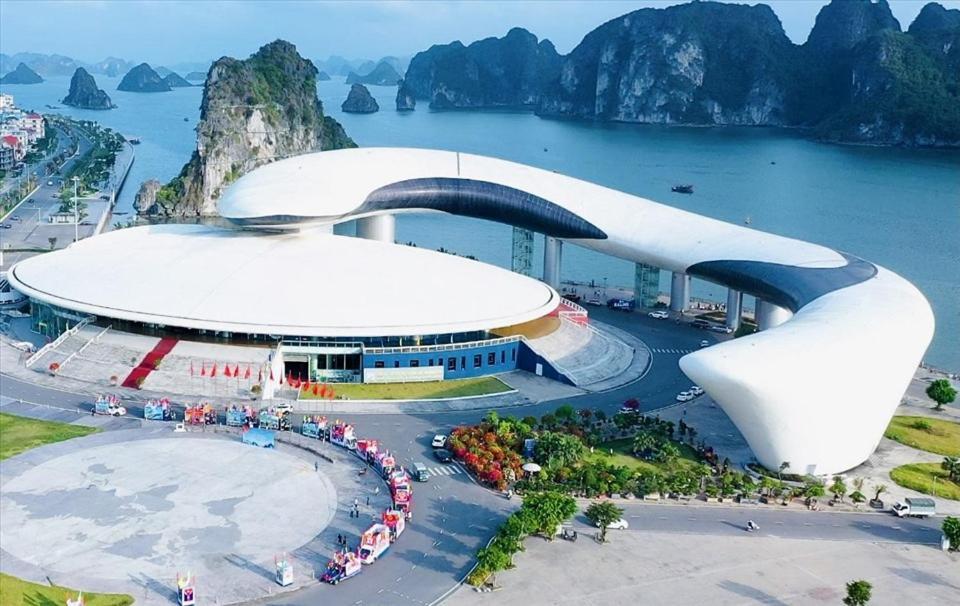 White Crown Hotel Ha Long Exteriér fotografie